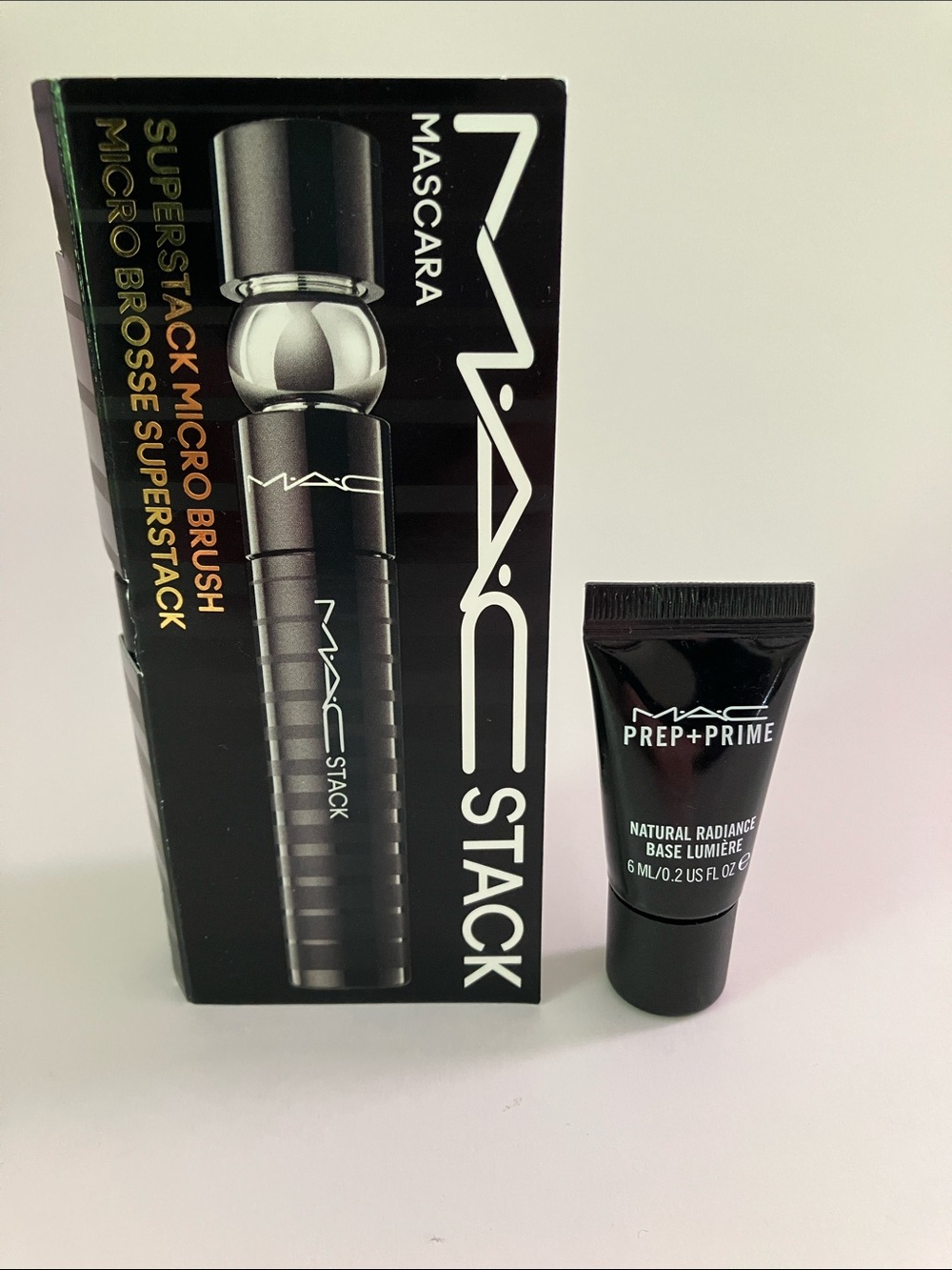 NEW  MAC SUPERSTACK MICRO BRUSH MASCARA MINI Black + Free Gift